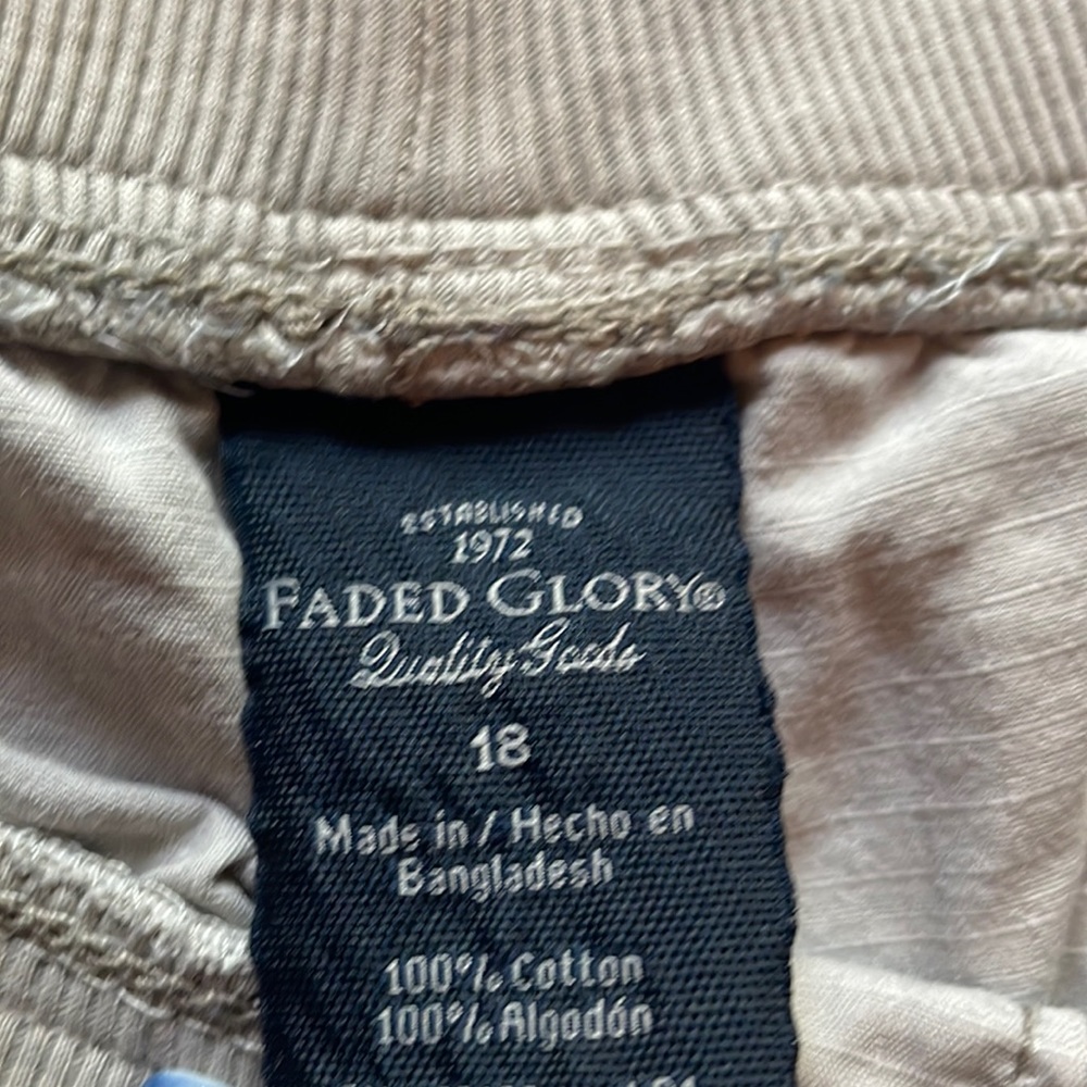 Faded Glory woman size 18 beige cotton shorts